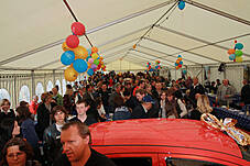 Plakat im Festzelt, der Chevrolet Orlando

Die 3 Z`widern mit viertem Mann

Früh übt sich wer ein Rennfahrer werden will

aber sich für ein Auto zu entscheiden ist schwer

Fuhrpark der KFZ-Mayer in Mauerham

Fuhrpark der KFZ-Mayer in Mauerham

Fuhrpark der KFZ-Mayer in Mauerham

Der Parkplatz war trotz des schlechten Wetters vollgeparkt

Der Parkplatz war trotz des schlechten Wetters vollgeparkt

Fuhrpark der KFZ-Mayer in Mauerham

Plakate im alten und neuem Chevrolet-Design

Hildegard Mayer beim Systemmarketing Stand

Von den Süßigkeiten war am Ende nichts mehr über

Die Technik vom Systemmarketing Stand ist vorbereitet

Firma Systemmarketing gratuliert zu 20 Jahren KFZ Mayer, mit Blumen...

... und einer großen Flasche Bier

Gar nicht so leicht sie loszulassen

Blumenstrauß und Bier - so gratulieren wir: Systemmarketing GmbH

Gruppenfoto Hildegard und Michael Mayer mit dem Team der Systemmarketing GmbH und Verena

99 Luftballons, aber sie fliegen noch nicht am Horizont

Links Hindernissparcours für die Rauschbrille und geradeaus das Festzelt

CardioZone & Adventuressport

Adventure-Sport Stand 

Die Neuwagenausstellung im Keller war eine Besichtigung wert

Die 3 Z`widern

Die Belegschaft von KFZ-Mayer zur allgemeinen Begrüßung auf der Bühne

Die Belegschaft von KFZ-Mayer zur allgemeinen Begrüßung auf der Bühne

Der Systemmarketing Stand war gut besucht

Der Systemmarketing Stand war gut besucht

Herr Steiner erhielt zum 60. Geburtstag ein Präsent von KFZ-Mayer

und von der Systemmarketing GmbH einen Gutschein für ein Wellness-Wochenende

KFZ-Mayer und Systemmarketing GmbH wünschten dem Geburtstagskind alles Gute

Das Fest war gut besucht

Noch schnell mal einen Soundcheck

Die Band von Claudia Koreck steht schon bereit

Claudia Koreck und Band sorgten für Stimmung im Festzelt

Claudia Koreck und Band sorgten für Stimmung im Festzelt

Claudia Koreck und Band sorgten für Stimmung im Festzelt

Das ganze Zelt war voll

Nebst interessierten, auch desinteressierte Gesichter

Claudia Koreck und Band

Claudia Koreck und Band

Nach dem Konzert eine kleine Ansprache von Hans Mayer

Ein Dank an die Familie Graewert und Koreck für gute Zusammenarbeit

Blumen für die Damen, Rucksäcke für die Herren und das BobbyCar für den Nachwuchs

Kurze Worte von Moderator Hans Mayer

Die 3 Z`widern

Die 3 Z`widern

Vor der Preisverteilung wurde der 1. Preis ins Festzelt gefahren

Kurze Worte zum Ablauf und begrüßung der Notare

Ehrung der 1. Kunden die ein ganzes Auto gekauft haben

Diese 2 haben richtig geschätzt wieviele Bälle im Chevrolet Orlando waren: 138 Stück

Glücksfee Verena darf gleich die Lose ziehen

Michael Mayer auf der Bühne

Ein paar Worte vom Notar zur Verlosung

Michael Mayer liest gleich die gezogenen Nummern vor

Mitarbeiter von KFZ-Mayer holen jeweils die Preise aus dem Auto

Ablauf einer Glücksfee: Nummer ziehen und dem Notar zeigen

Warten auf den Gewinner

Michael und Hans Mayer hatten viel Spaß bei der Moderation

Obligatorischer Nummern-Vergleich und notieren der Adresse der Gewinner/in

Schön weggucken und ne neue Nummer ziehen

Nummer zum vorlesen überreichen

Blumenschmuck auf der Bühne

Blumenschmuck auf der Bühne

Warten auf die neue Ziehung: Beide Notare, Hildegard Mayer und Glücksfee Verena

Insgesamt gab es 30 Preise zu gewinnen

Kurze Erfrischung auf der Bühne

Und weiter im Programm

Die Besucher im Zelt warten schon gespannt auf die nächste Nummer

Langsam nähern wir uns dem Ende

Insgesamt gab es mehr weibliche als männliche Gewinner

Nächster Preis: Rucksäcke mit Inhalt

Nummernvergleich beim Notar und gleich danch erhält der Gewinner seinen Picknickkorb

Michael Mayer bei der nächsten Nummer

Und wieder ein Gewinner

Wer im Zelt keinen Platz mehr hatte stand vorm Eingang

Prost

Prost

Spannung pur

Kleine Pause mit einer Darbietung von den 3 Z`widern

das nächste Los

Warten auf den Gewinner

Wer sich wohl meldet

Gespannte Gesichter

Durch eine kurzfristige Spende gabs zwei zweite Preise

Der 1. zweite Preis ein Gutschein für ein Wellness Wochenende

Ziehung des 2. zweiten Preises

Nummernübergabe

Der 2. zweite Preis war ein Rundflug mit dem Xcitor 

Ums spannend zu machen: Pause vorm großen Finale

Instruktionen an die Glücksfee

Applaus an die 3 Z´widern

Schön weggucken beim Gewinnerlos

Dem Notar zur Ansicht zeigen

Alles in Ordnung, jetzt kanns gleich verlesen werden

So, wer ist wohl der glückliche Gewinner?

Blick in die Runde wo der Gewinner auftaucht.

Kurzes Warten auf den Gewinner

Foto mit dem Gewinner des Chevrolet Sparks mit Michael und Hildegard Mayer und Glücksfee Verena

Nach der Verlosung wurde das Zelt schnell leerer

Das Wort geht an den Herrn Notar

Abschließende Worte von Moderator Hans Mayer

Begutachtung des Gewinns

Probesitzen

Wie sich unser Gewinner jetzt wohl fühlt !?

Der Tag danach - soviele Geschenke gab es

Was für ein Wetter - das hätte man gestern haben müssen

Fuhrpark im Sonnenschein

Vereinzelt stehen noch Autos auf dem Parkplatz

Wir bedanken uns bei allen Besuchern - es war ein tolles Fest